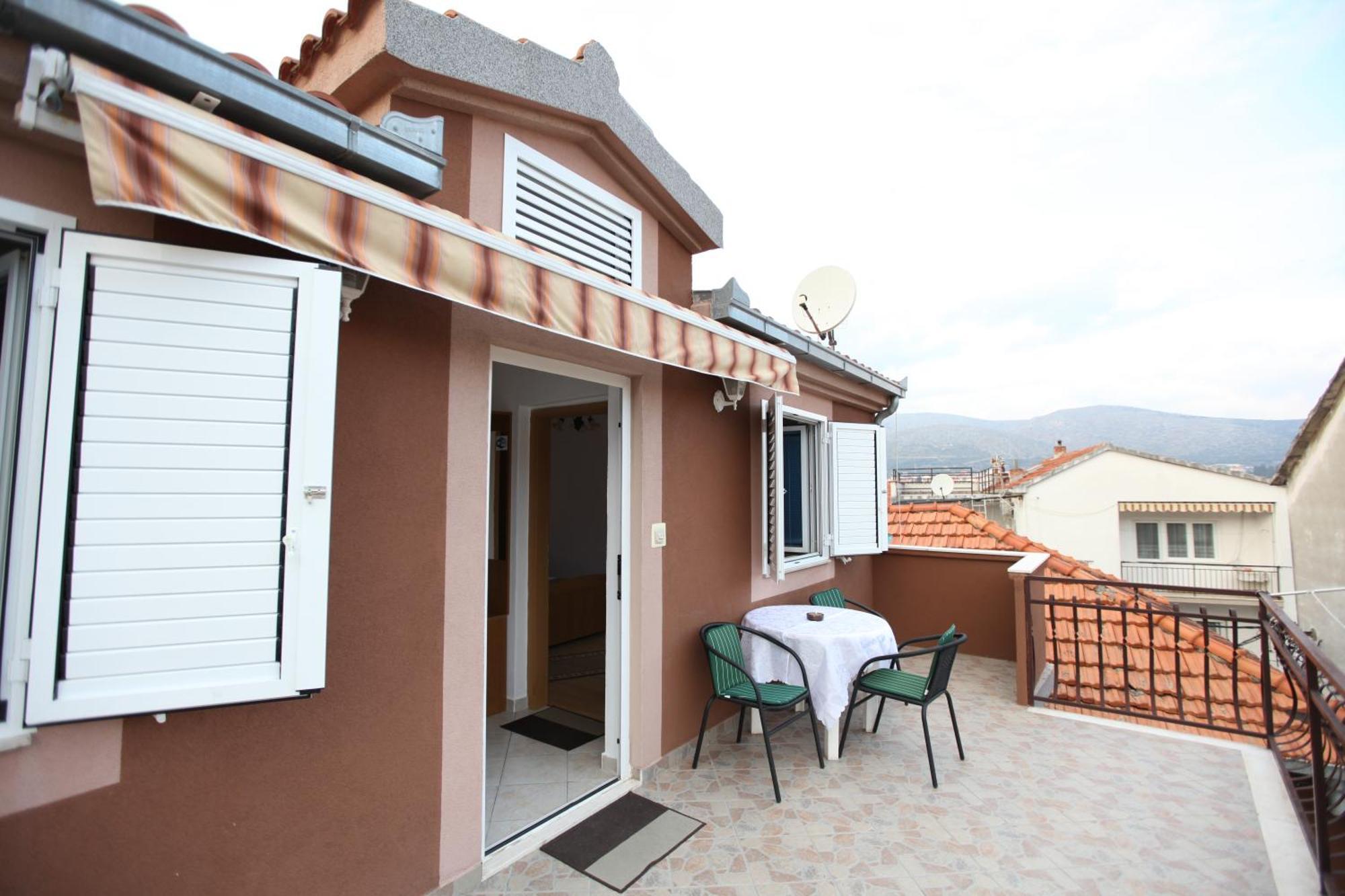 Apartment Jure Trogir Exterior foto